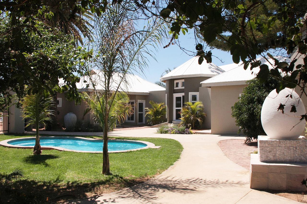 Village Boutique Hotel Otjiwarongo Buitenkant foto
