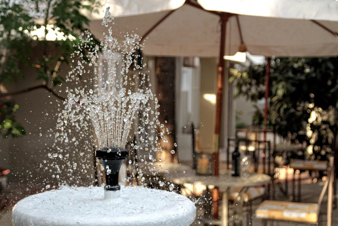 Village Boutique Hotel Otjiwarongo Buitenkant foto