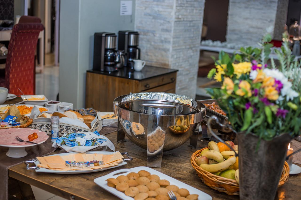 Village Boutique Hotel Otjiwarongo Buitenkant foto