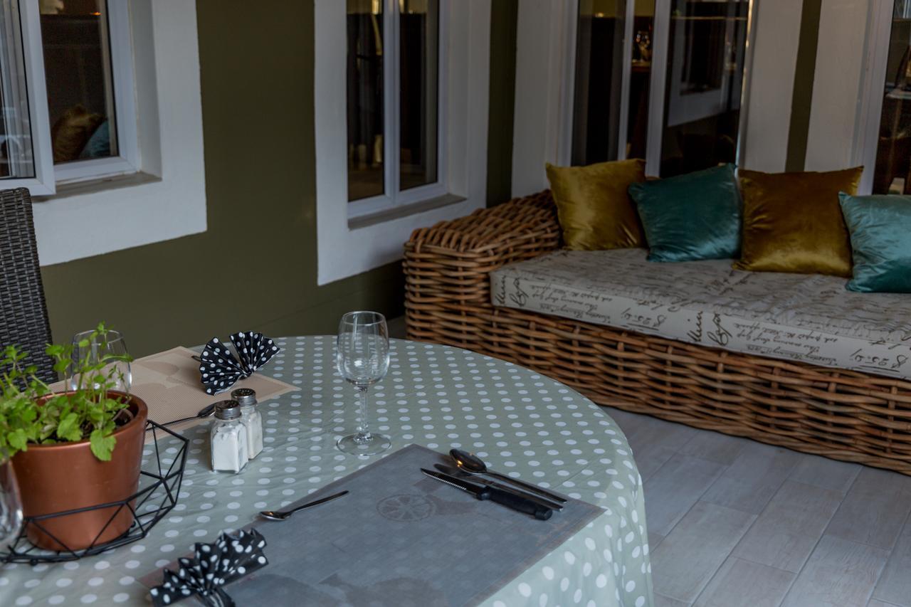 Village Boutique Hotel Otjiwarongo Buitenkant foto