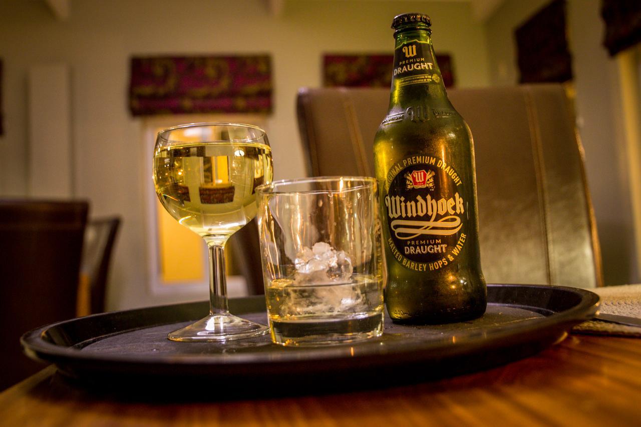 Village Boutique Hotel Otjiwarongo Buitenkant foto