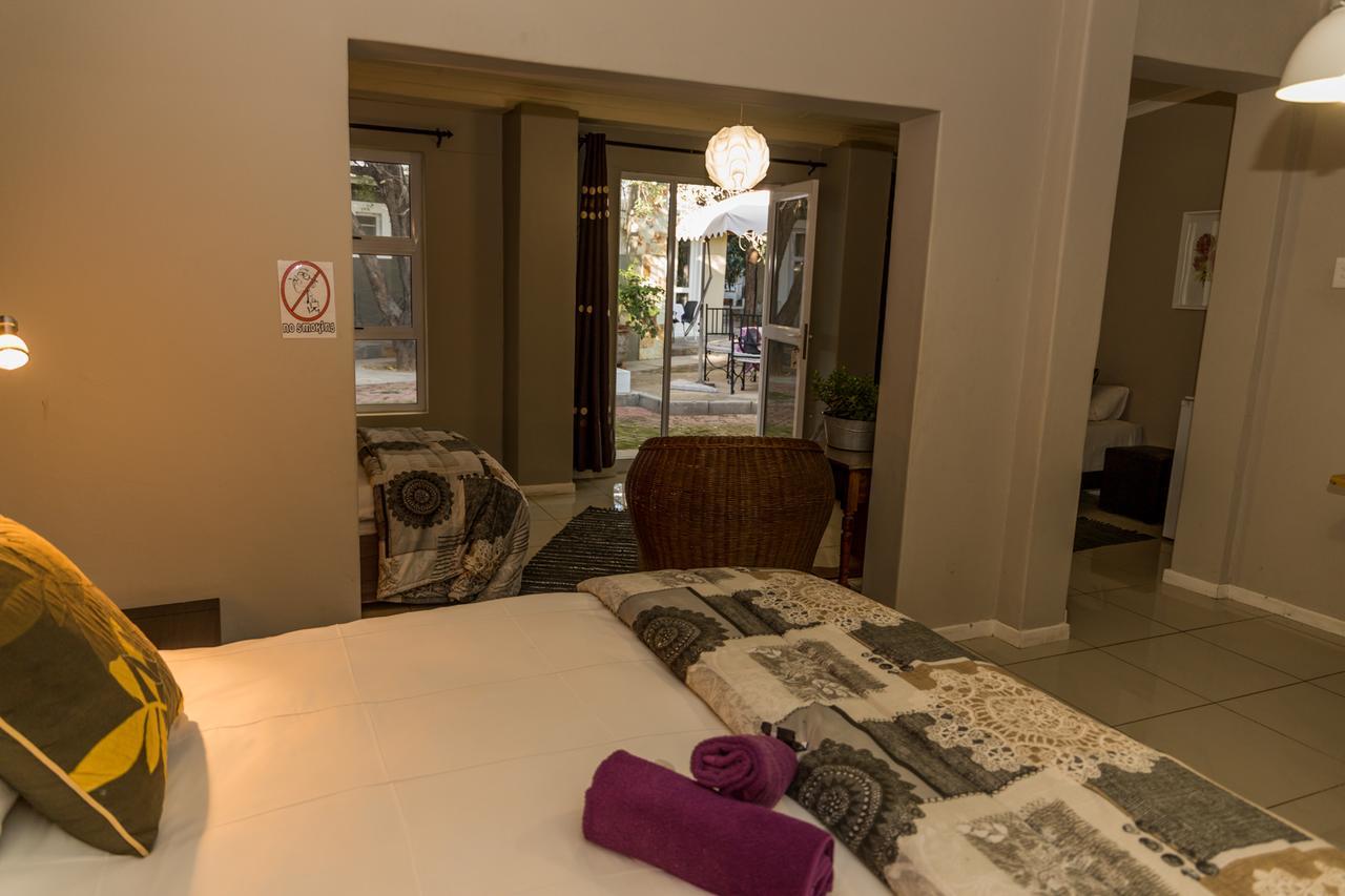 Village Boutique Hotel Otjiwarongo Buitenkant foto